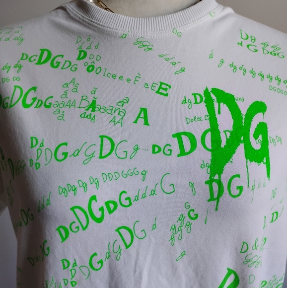 Dolce & Gabbana Lime Green Neon Graphic Logo Tee Graffiti White Size Medium - Picture 1 of 16